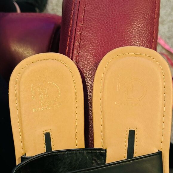 NEW DIRECTIONS Belks Woman's Sandals - Flat Slides Size 11 Black Leather… - Picture 6 of 7